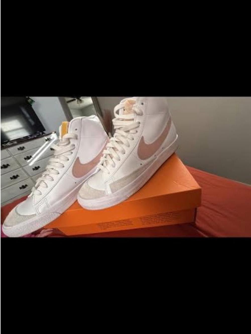 Nike High-Top Sneakers White with Blush Swoosh